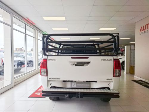 Toyota Hilux 2.4 Gd-6 Raider 4x4 MT in Namibia