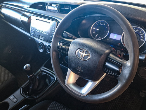 Toyota Hilux SC 2.4 GD6 RB SRX MT in Namibia