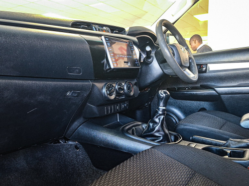 Toyota Hilux SC 2.4 GD6 RB SRX MT in Namibia