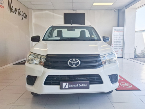 Toyota Hilux SC 2.4 GD 5MT A/C in Namibia