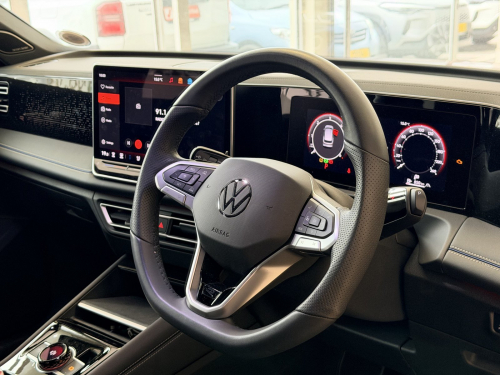 Volkswagen Tiguan 2.0 TDI R-LINE DSG in Namibia
