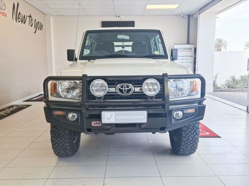 Toyota Land Cruiser 79 DC 4.0 Petrol 4x4 MT in Namibia