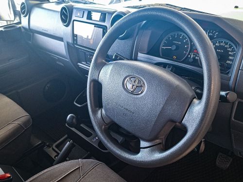 Toyota Land Cruiser 79 DC 4.0 Petrol 4x4 MT in Namibia