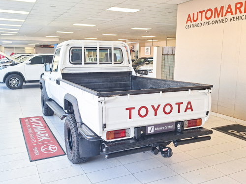 Toyota Land Cruiser 79 4.5D S/CAB 4X4 MT in Namibia
