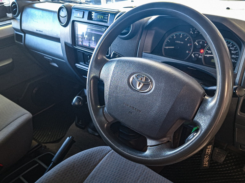 Toyota Land Cruiser 79 4.5D S/CAB 4X4 MT in Namibia