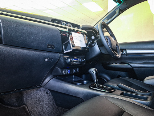 Toyota Hilux 2.8 LGD 4x4 AT in Namibia