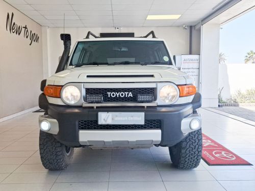 Toyota FJ Cruiser 4.0 V6 Petrol AT 4x4 in Namibia