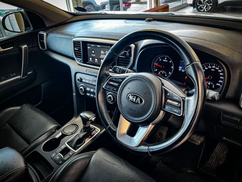 Kia Sportage 2.0 CRDi AWD in Namibia
