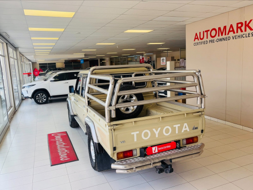 Toyota Landcruiser 79 DC 4.0 Petrol V6 in Namibia