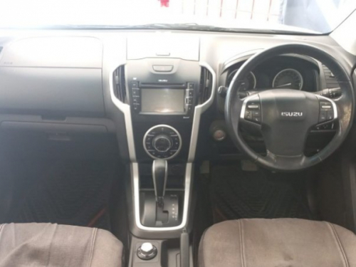 Isuzu KB 300 4X4 D/C LX AT in Namibia