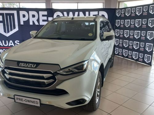 Pre-owned Isuzu MU-X for sale in 