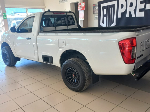 Nissan NAVARA S/C LE 4X4 in Namibia