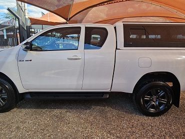 Toyota Hilux Raider in Namibia