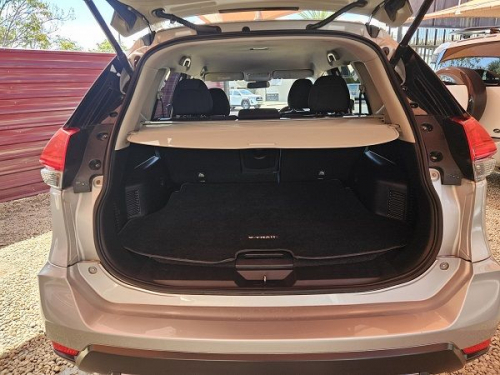 Nissan X-Trail Acenta AWD in Namibia