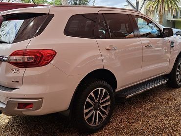 Ford Everest Bi-Turbo LTD in Namibia