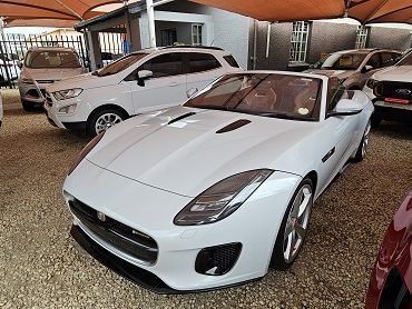 Jaguar F-Type R-dynamic in Namibia