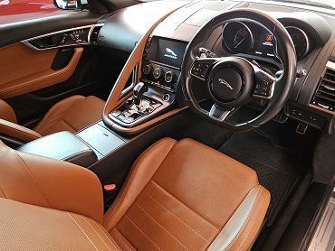 Jaguar F-Type R-dynamic in Namibia