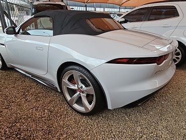 Jaguar F-Type R-dynamic in Namibia