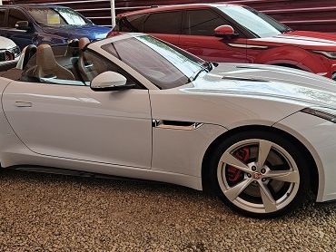 Jaguar F-Type R-dynamic in Namibia
