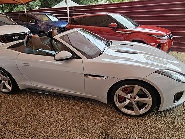 Jaguar F-Type R-dynamic in Namibia