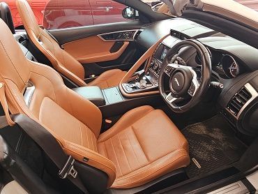 Jaguar F-Type R-dynamic in Namibia