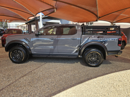 Ford Ranger Raptor in Namibia
