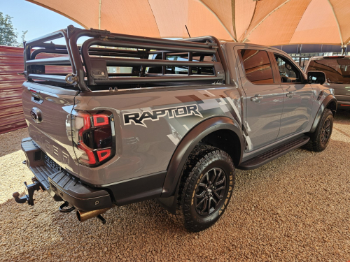 Ford Ranger Raptor in Namibia