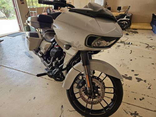 Harley-Davidson Road Glide 117 CVO in Namibia