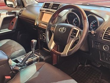 Toyota Prado 3.0 VX 7 Seater in Namibia