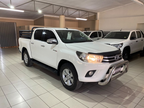 Toyota Hilux 2.8 D/C A/T 4x4 in Namibia