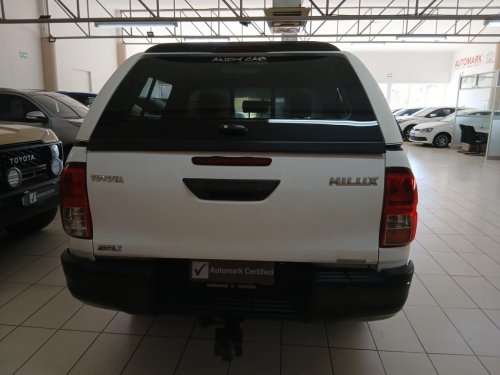 Toyota Hilux 2.4 D/C SRX RB MT in Namibia