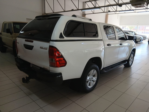 Toyota Hilux 2.4 D/C SRX RB MT in Namibia