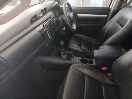 Toyota Hilux 2.4 D/C SRX RB MT in Namibia