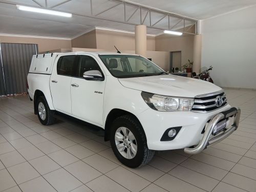 Pre-owned Toyota Hilux 2.8 D/C 4x4 AT Raider for sale in 