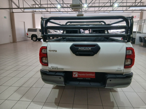 Toyota Hilux 2.8 EC 4x4 Legend MT in Namibia