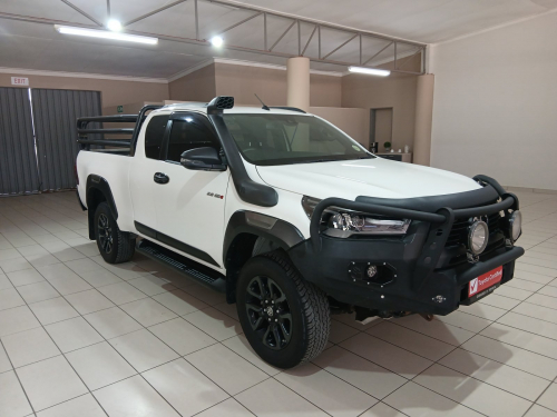 Used Toyota Hilux 2.8 EC 4x4 Legend MT for sale in Gobabis