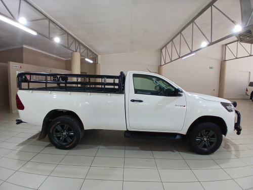 Toyota Hilux 2.4 S/C 4x4 AT Raider in Namibia