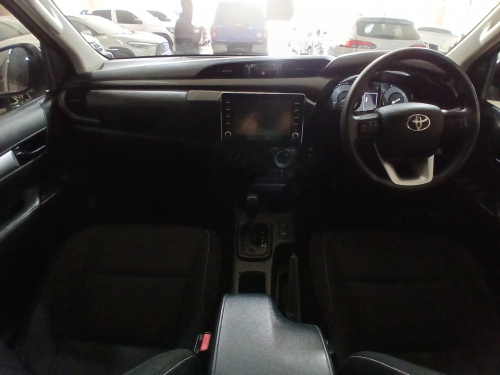Toyota Hilux 2.4 D/C 4x4 AT Raider in Namibia