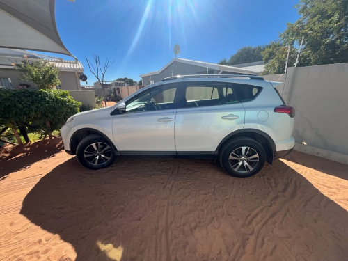 Toyota RAV4  2.0 GX in Namibia