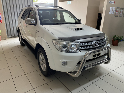 Toyota Fortuner 3.0 D4D 4x4 MT in Namibia