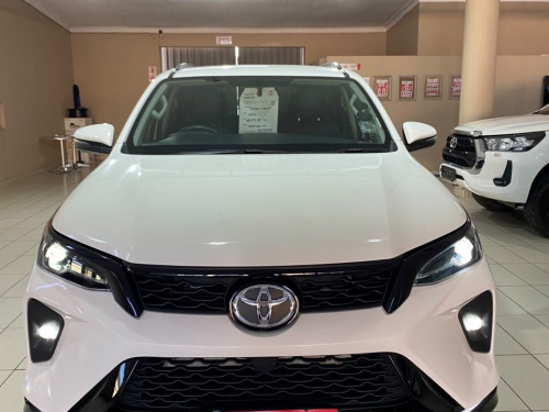 Toyota Fortuner 2.4 A/T 4x4 in Namibia