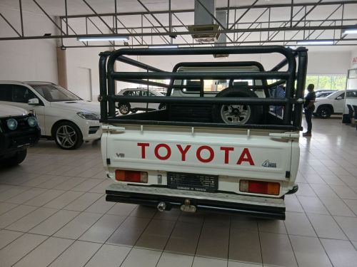 Toyota Land Cruiser 4.5 V8  S/C in Namibia