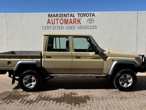 Toyota Land Cruiser Pickup LC79 4.0 Petrol D/C in Namibia