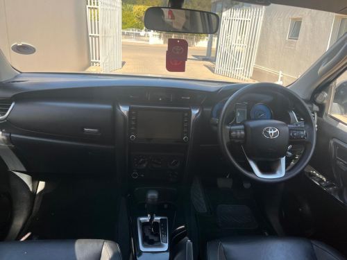 Toyota FORTUNER 2.4 4X4 AT in Namibia