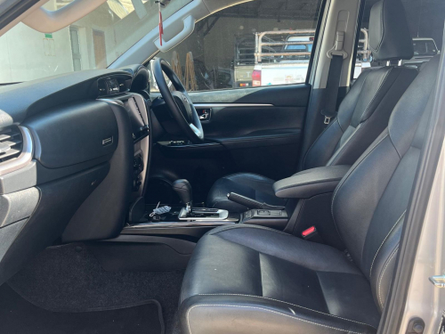 Toyota FORTUNER 2.4 4X4 AT in Namibia