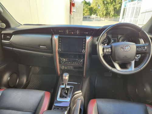 Toyota Fortuner 2.8GD6 4x2 AT in Namibia