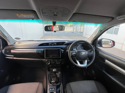 Toyota Toyota Hilux 2.4 4x4 SRX DC MT in Namibia
