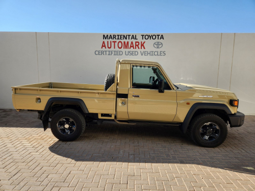 Toyota Land Cruiser SC 2.8GD 5MT in Namibia