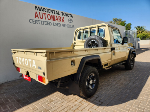 Toyota Land Cruiser SC 2.8GD 5MT in Namibia