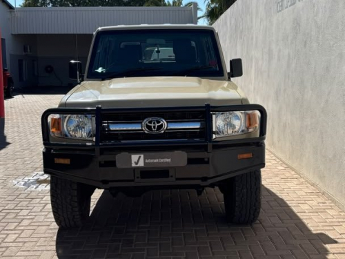 Toyota Land Cruiser Pickup LC79 4.0 Petrol D/C in Namibia